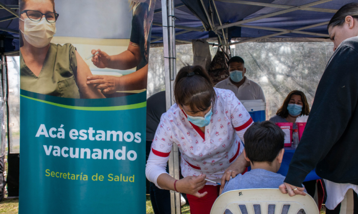 F. Varela: Continúa la campaña nacional de vacunación contra sarampión, rubéola, paperas y poliomielitis